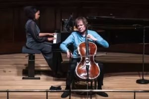 Julian Lloyd Webber performing at his 75th birthday concert. Photo by Clive Barda.